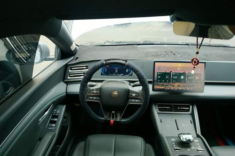 Used BYD Qin L 2024 DM-i 80KM Beyond Model Steering Wheel
