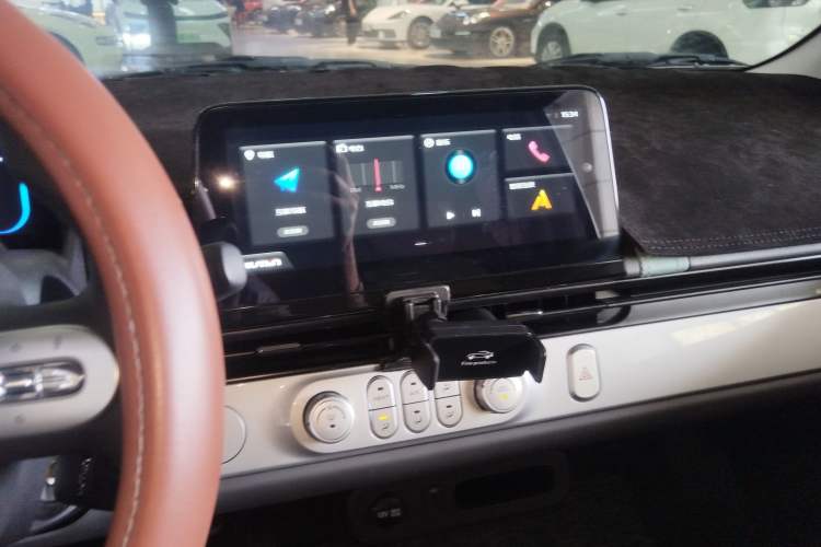 Used CHANGAN NEVO Lumin 2025 205 km Xiangqin Version
