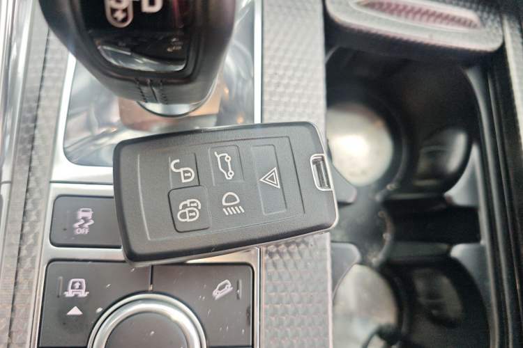 Used Land Rover Range Sport 2022 3.0 L6 YAO Black Edition Interior 1