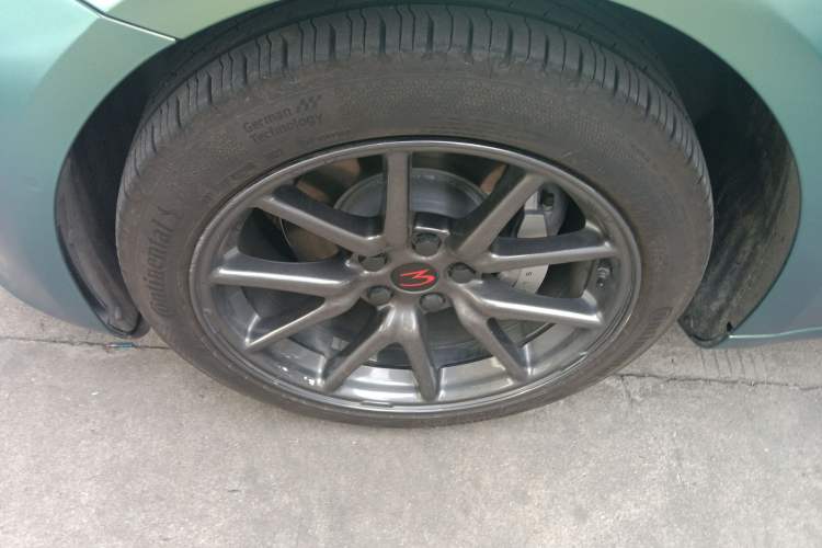 Used Tesla Model 3 2019 Long-Range Rear-Wheel-Drive Version
