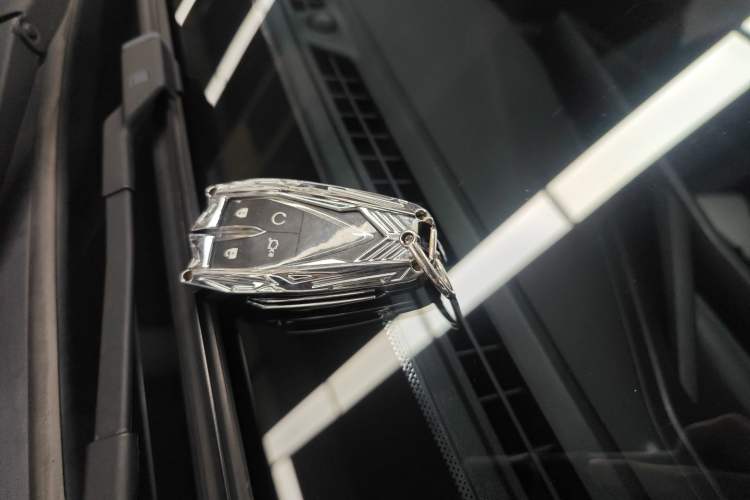 Used CHANGAN OSHAN X5 PLUS 2023 1.5T DCT Excellence Edition Vehicle Key