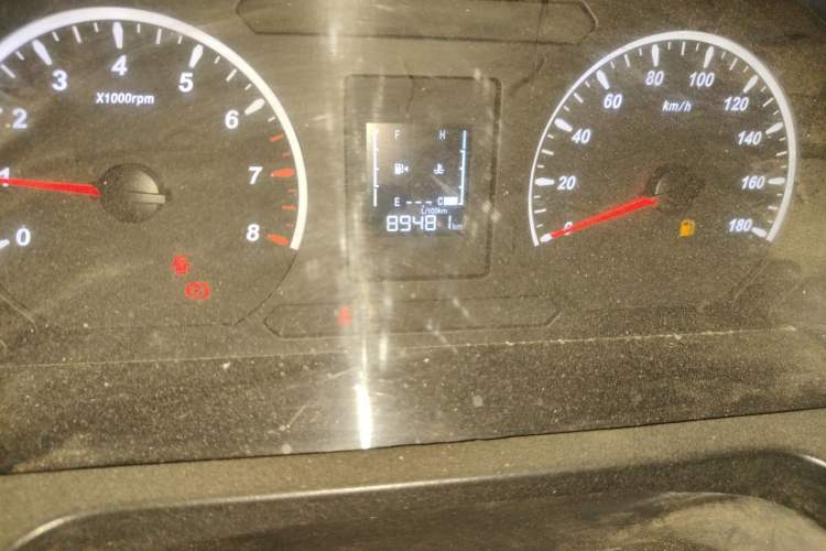 Used FORTHING Lingzhi 2022 V3 1.6L Base Model 2 Seats
