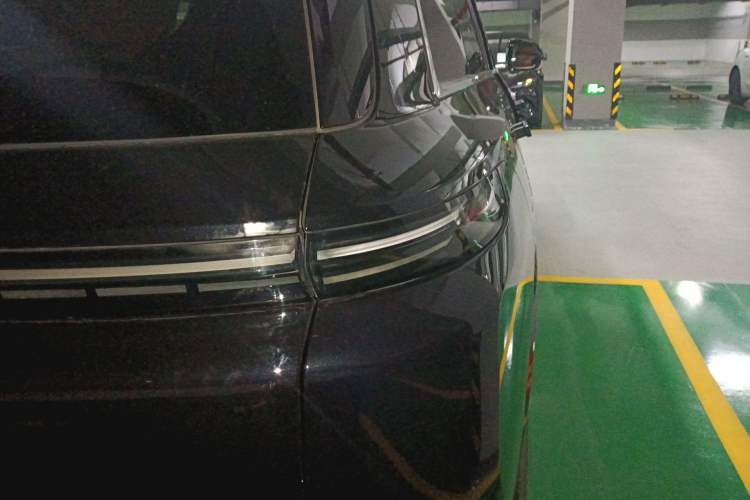 Used Li Auto L8 2023 Pro Model Exterior 3