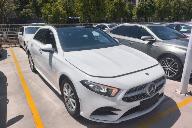 Used Mercedes-Benz A-Class 2020 Restyled A 200 L Sport Sedan Fashion Version
