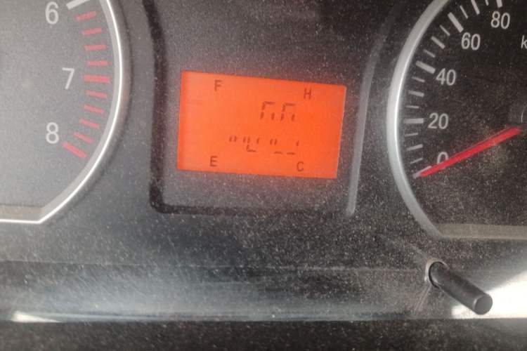 Used FORTHING Lingzhi 2014 V3 1.5L 7-Seater Standard Model II
