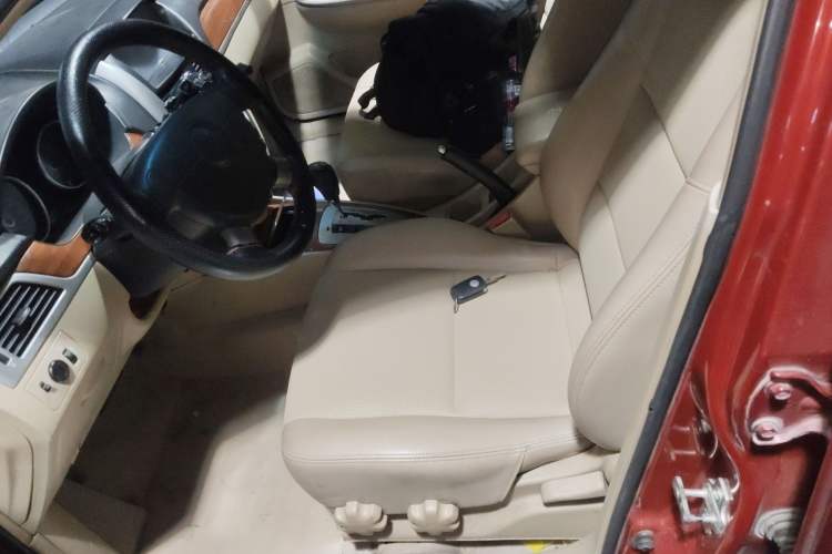 Used Buick Excelle 2011 1.6LX-AT Left Front Seat