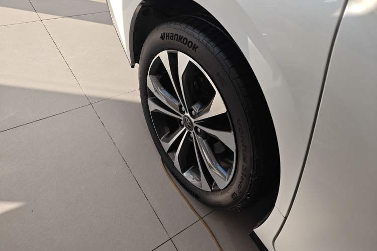 Used Toyota Granvia 2022 2.5L Hybrid Flagship Edition