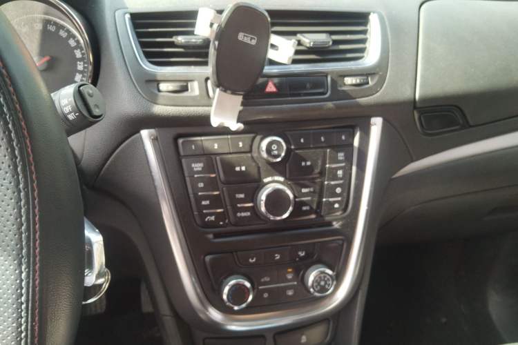 Used Buick Encore 2015 1.4T Automatic Two-Wheel Drive Urban Elite Version
