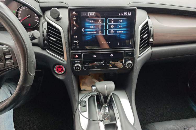 Used Honda Avancier 2019 240TURBO Two-Wheel Drive Elite Edition Audio And AC Panel