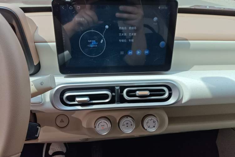 Used Wuling Hongguang MINIEV 2024 3rd Generation 215km Youth Edition
