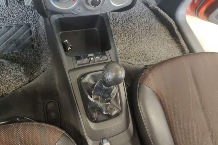 Used Chevrolet Sail 2013 Sedan 1.4L Manual - Youyi Happiness Edition