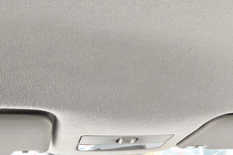 Used Volkswagen Santana 2015 Haval H6 1.6L Automatic Luxury Model Headliner