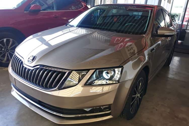 Used Skoda Octavia 2018 1.6L Automatic Luxury Edition