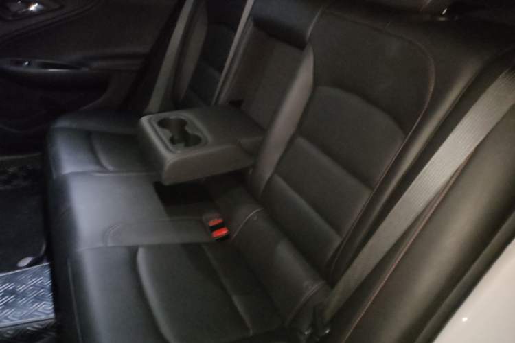 Used Chevrolet Malibu XL 2022 Redline 550T Automatic Sport Edition Left Rear Seat