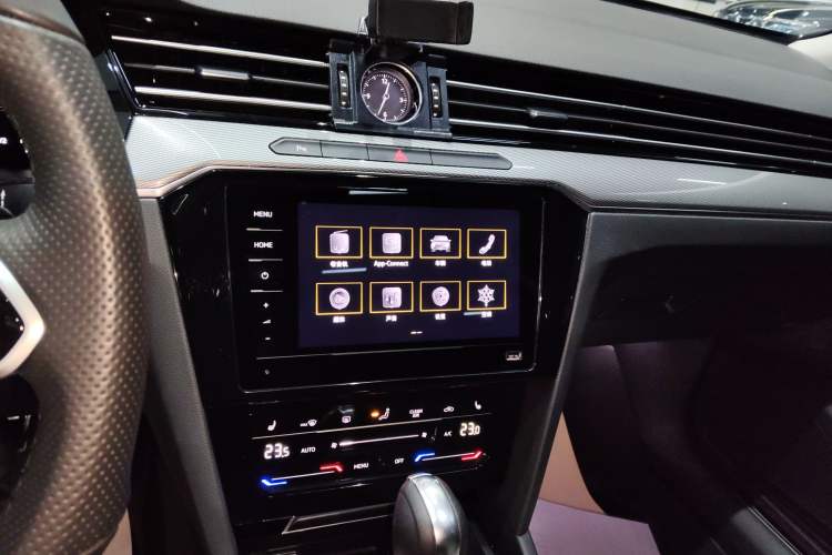 Used Volkswagen Magotan 2023 2 Million Units Limited Edition 330TSI DSG Leading Version Audio And AC Panel