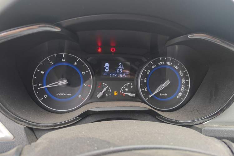 Used Changan Alsvin V7 2015 1.6L Manual Enjoyment Model China IV Standard
