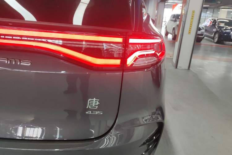 Used BYD Tang New Energy 2022 DM-p 215KM Four-Wheel Drive Flagship Model
