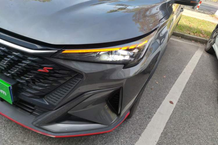 Used CHANGAN X5 PLUS 2024 1.5T DCT Pioneer Edition Left Front Headlight