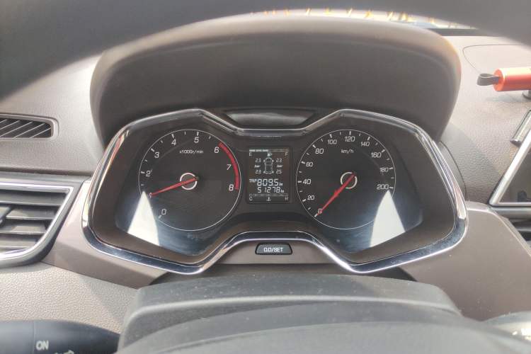 Used Baojun 310W 2017 1.5L Manual Fashion Model China V