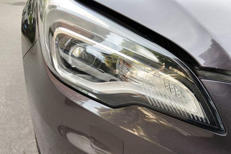 Used Buick Envision 2014 28T All-Wheel-Drive Versatile Sports Flagship Edition
