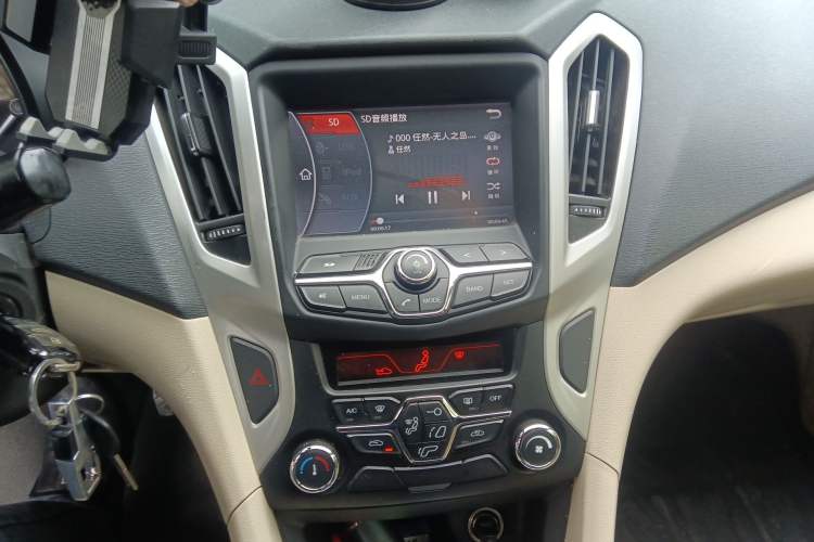 Used Chery Arrizo 7 2015 1.6L Manual ZhiShang Edition Audio And AC Panel