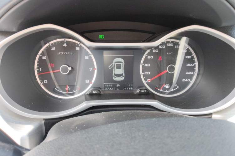 Used Geely Auto Emgrand X7 Sport 2018 1.8TD Automatic Two-Wheel Drive Zhiya Model