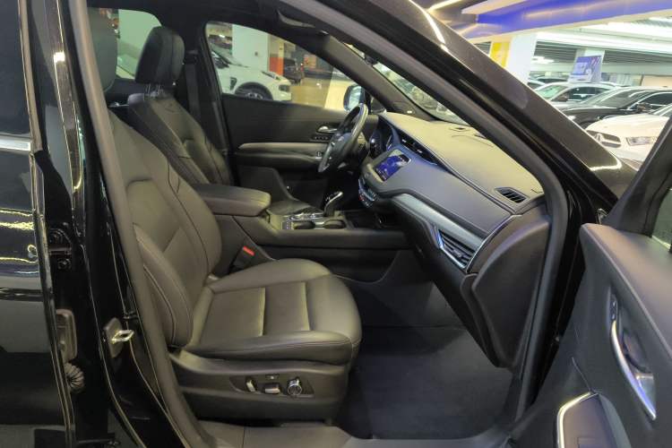 Used Cadillac XT4 2022 28T Two-Wheel Drive Prestige Version