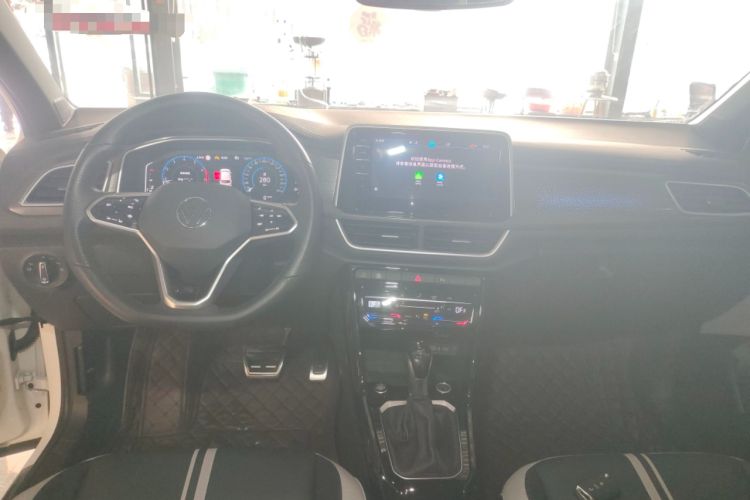 Used Volkswagen T-ROC 2023 300TSI DSG Two-Wheel-Drive Chen Guang Edition Center Console