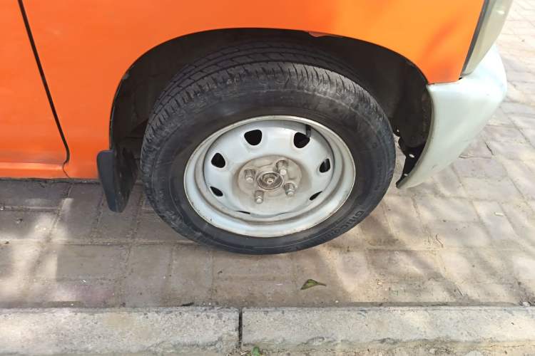 Used Suzuki Wagon R 2012 Entrepreneur Edition 1.0L Manual - Overdrive Type Right Front Wheel Hub