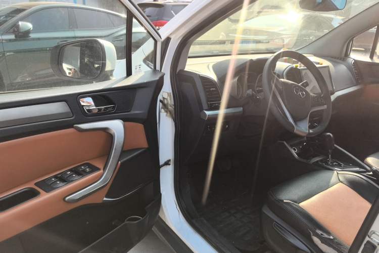 Used JAC Refine S3 2014 1.5L CVT Luxury Version
