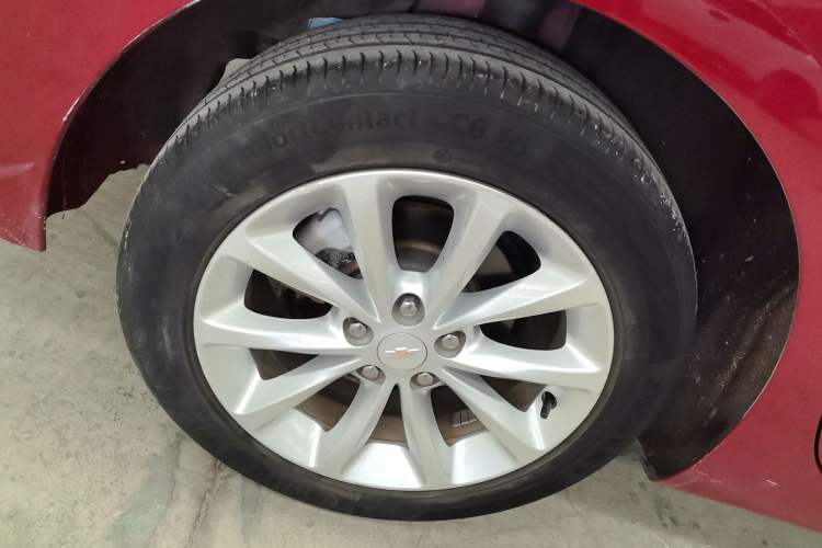 Used Chevrolet Cruze 2017 1.5L Automatic Pioneer Sunroof Edition
