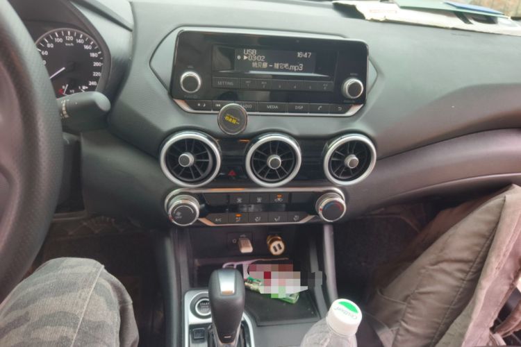 Used Nissan Sylphy 2020 1.6L XE CVT Comfort Edition Audio And AC Panel