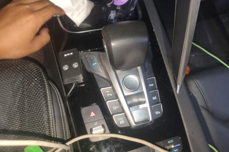 Used BYD Song Pro New Energy 2019 DM 1.5T Four-Wheel Drive Performance Edition Deluxe Model Gear Lever