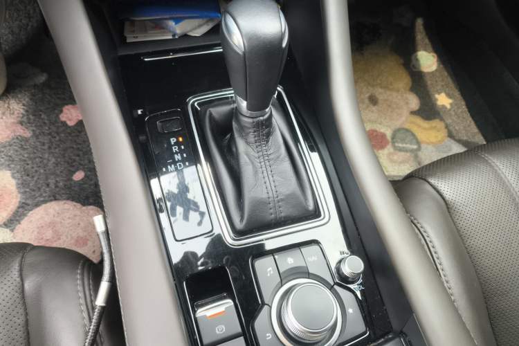 Used Mazda Atenza 2020 2.5L Sky Blue Prestige Edition Gear Lever