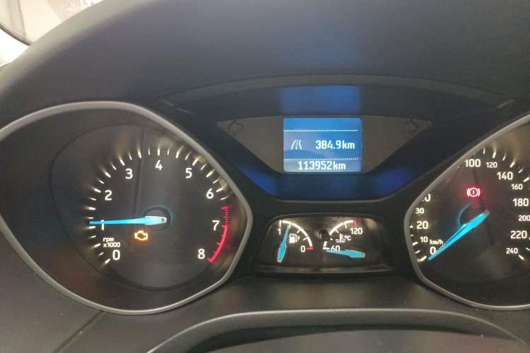 Used Ford Focus 2015 Sedan 1.6L Manual Comfort Model
