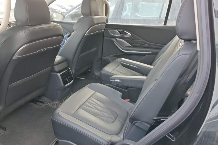 Used Hongqi HS7 PHEV 2024 2.0T PHEV Four-Wheel Drive Flagship Edition 6 Seats