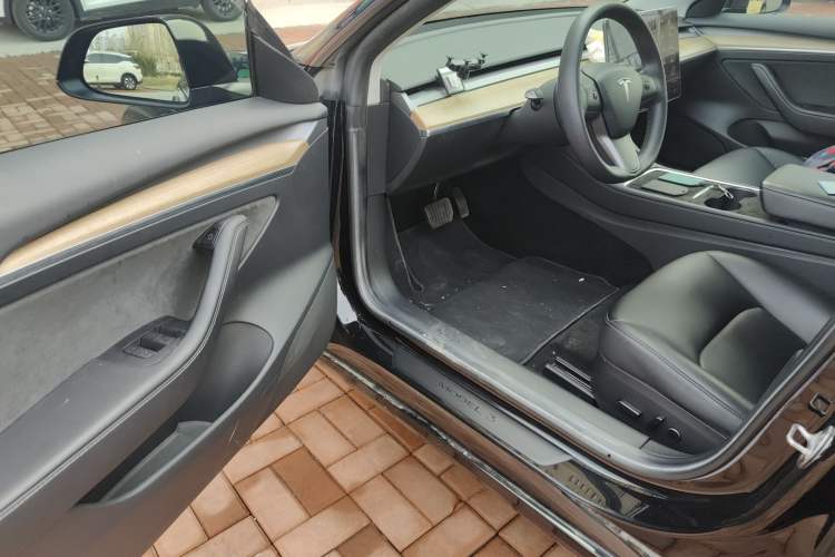 Used Tesla Model 3 2022 Rear-Wheel-Drive Version