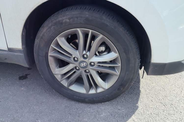 Used Hyundai ix35 2015 2.0L Automatic 2WD Smart Version China V Standard
