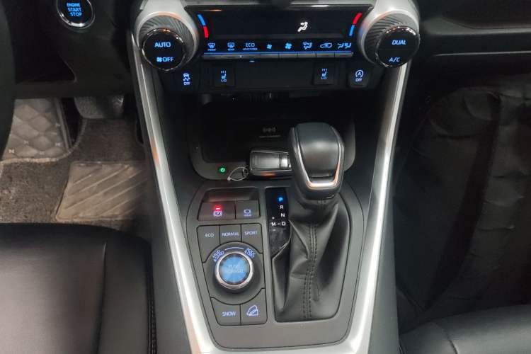 Used Toyota RAV4 2020 2.0L CVT Four-Wheel Drive Prestige Edition
