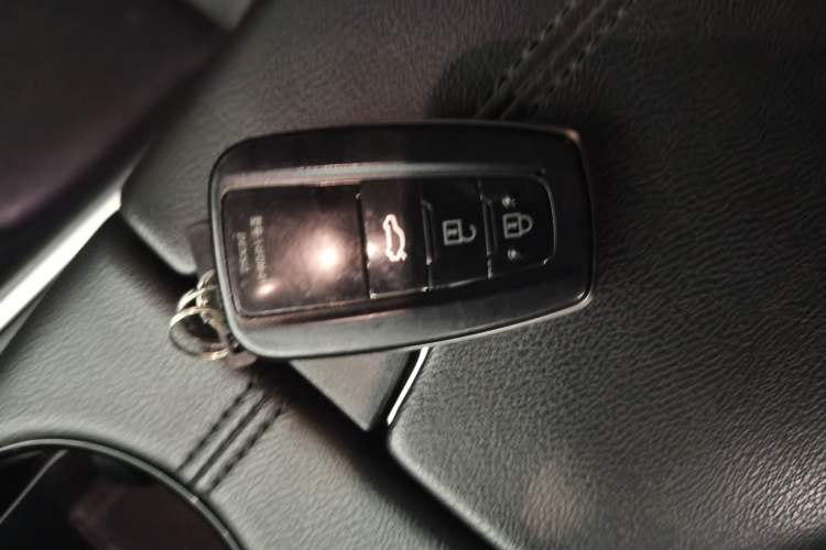 Used Toyota Avalon 2022 2.5L Luxury Edition
