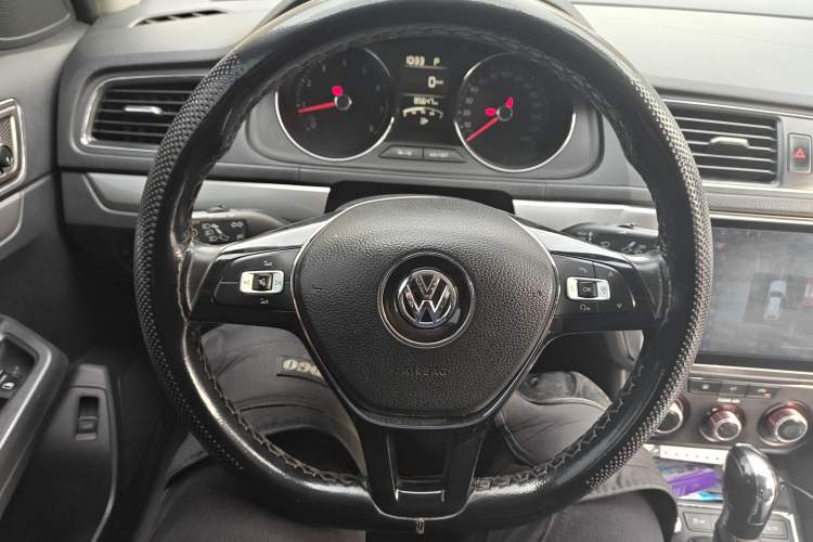 Used Volkswagen Lavida 2017 1.6L Automatic Comfort Edition