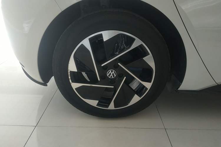 Used Volkswagen ID.3 2024 Pure & Smart Edition Right Rear Wheel Hub