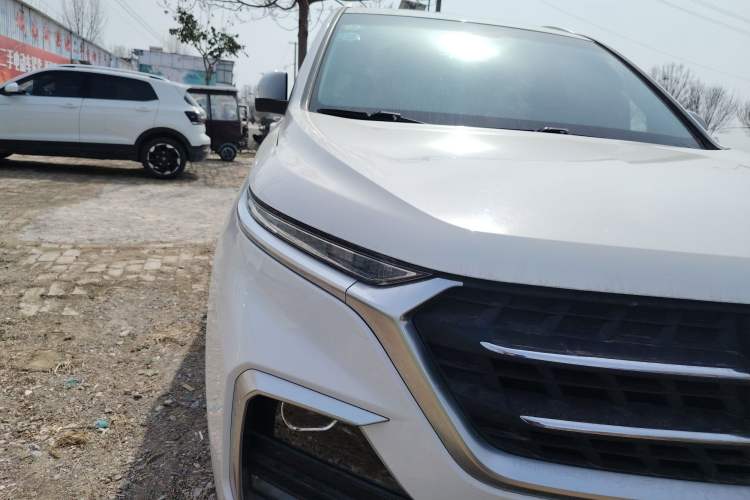 Used Baojun 530 2018 1.5T Manual Prestige Version China V Right Front Headlight