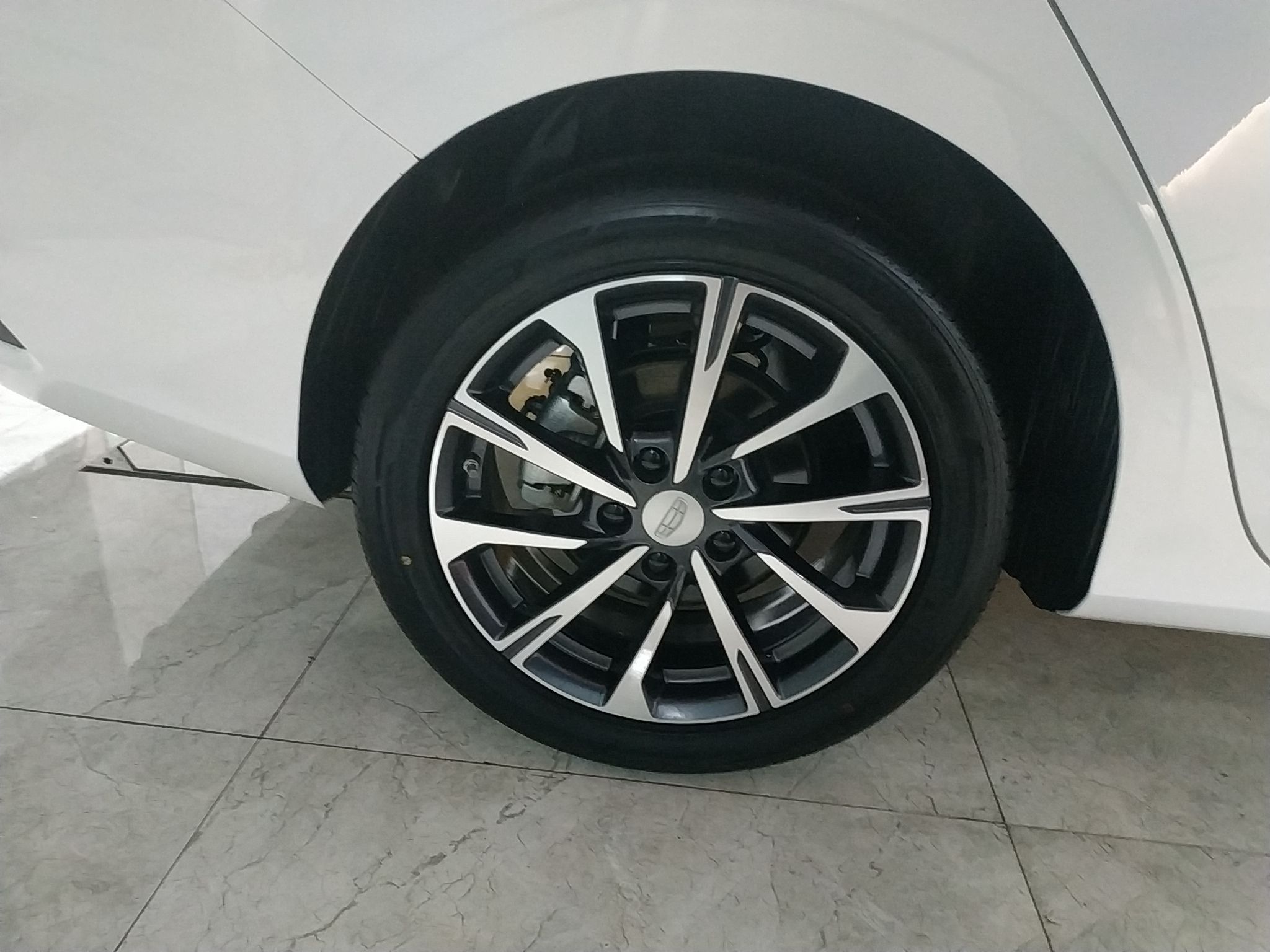 Geely Auto Emgrand 2025 4th Generation 1.5L CVT Flagship Version — снимка 11