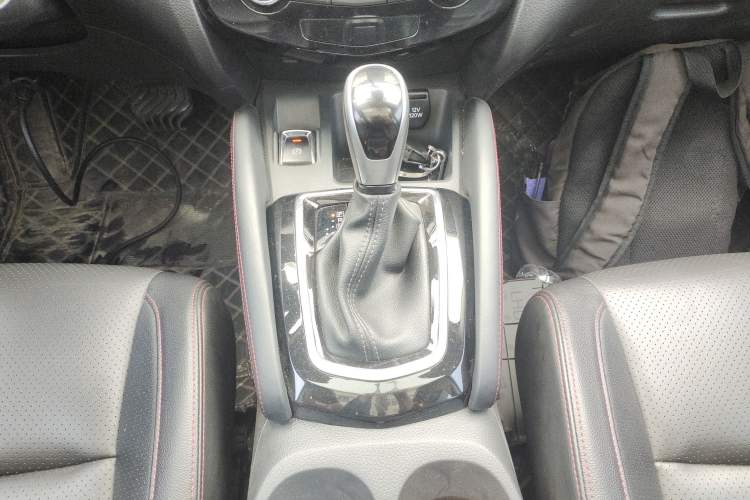 Used Nissan Qashqai 2022 2.0L CVT XV Premier Luxury Edition Gear Lever