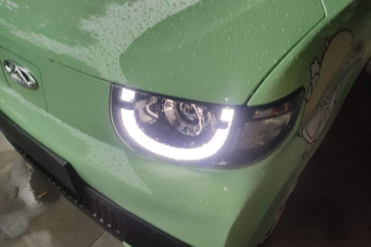 Used Chery QQ Ice Cream 2022 170km Sundae Phosphate Lithium-Ion