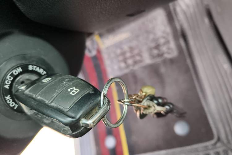 Used JAC Group T6 2015 2.8T Diesel New-Edge HFC4DA1-2C