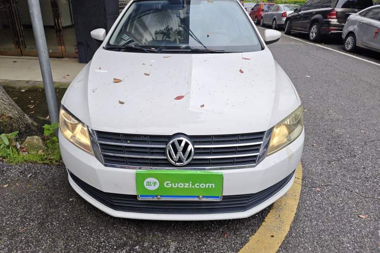 Used Volkswagen Lavida 2013 Revised Classic 1.6L Automatic Fashion Edition Front