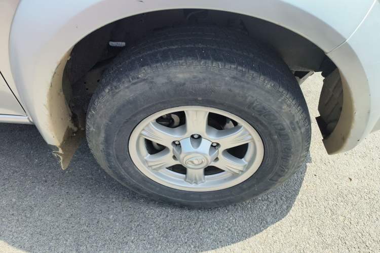 Used Great Wall Wingle 5 2017 2.0T European Version Diesel Two-Wheel Drive Advanced Large Double-Cab GW4D20E Right Front Wheel Hub