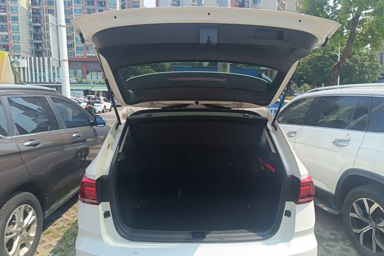 Used Volkswagen Tharu 2020 280TSI Two-Wheel Drive Comfort Edition China VI Standard Trunk